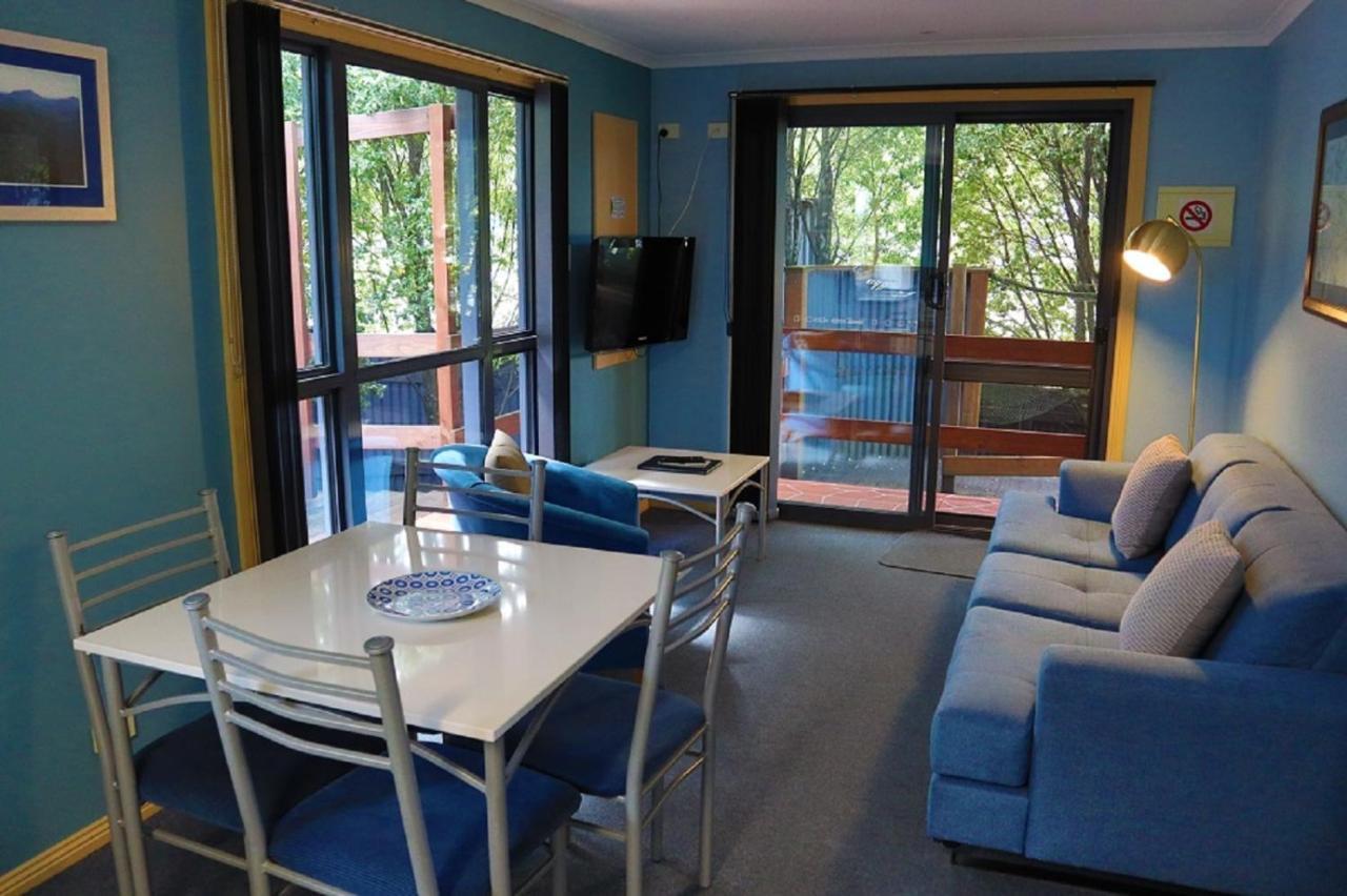 Strahan Bungalows Eksteriør bilde