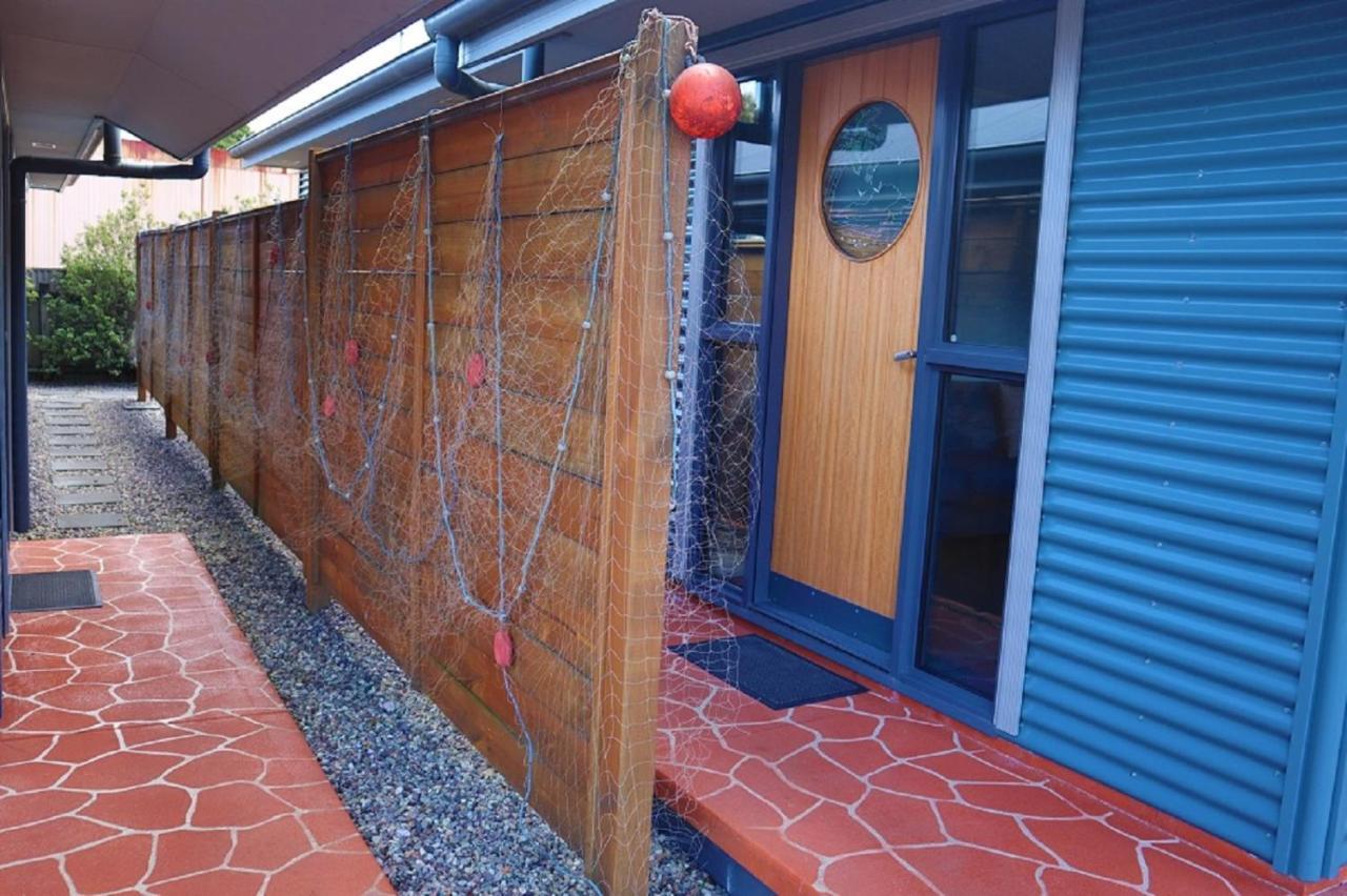 Strahan Bungalows Eksteriør bilde
